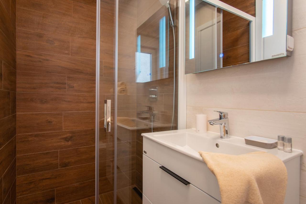 Apartments Mandre I ภายนอก รูปภาพ
