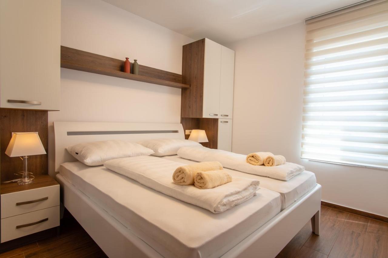 Apartments Mandre I ภายนอก รูปภาพ